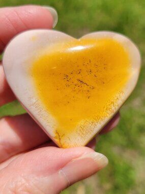 Mookaite Palm Stone (M103)